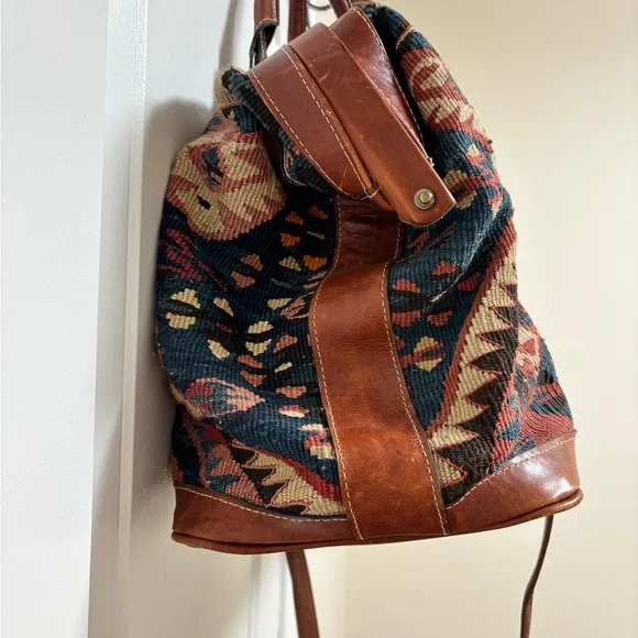 Vintage Turkish Kilim Travel Bag - Picture 4 of 14